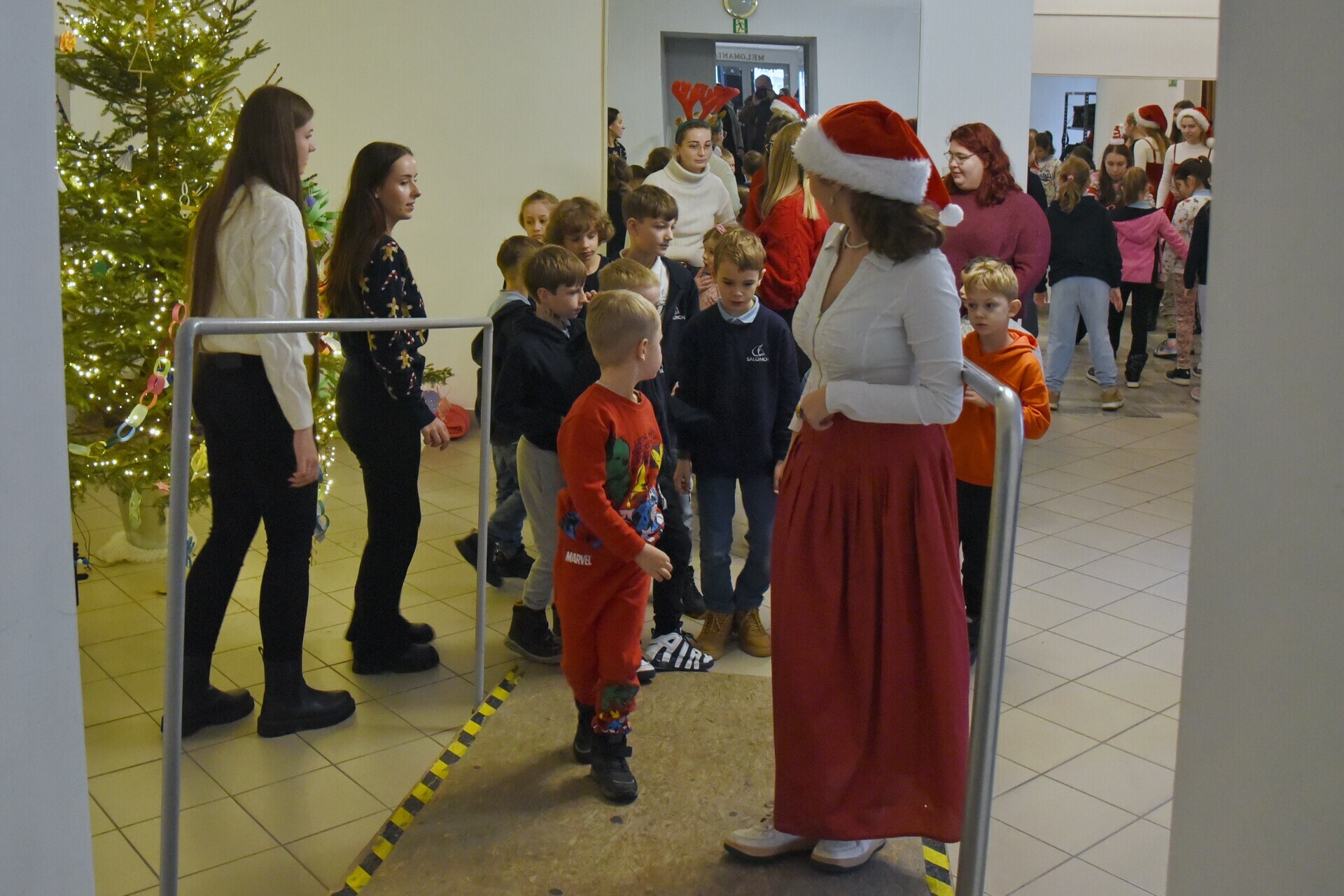 Ubieranie choinek wraz z Studenckim Kołem Naukowym Kooperacja